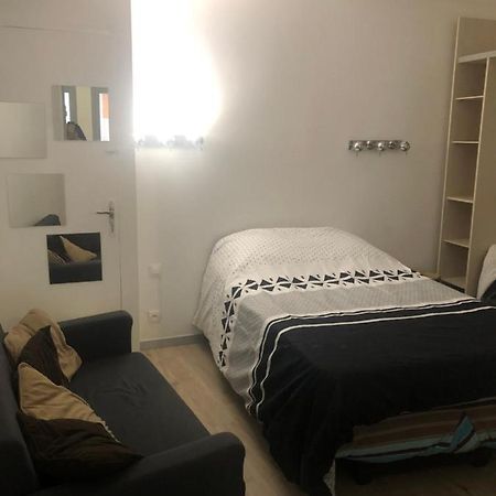 Le Gambetta Apartment Poussan Exterior photo