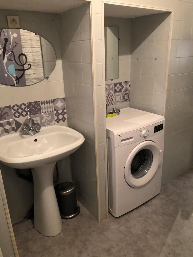Le Gambetta Apartment Poussan Exterior photo